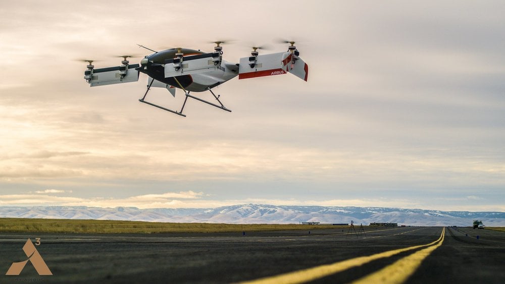 Vahana, la aeronave eVTOL autoguiada desarrollada por A³ de Airbus, completa con éxito su primer vuelo de prueba a escala real.